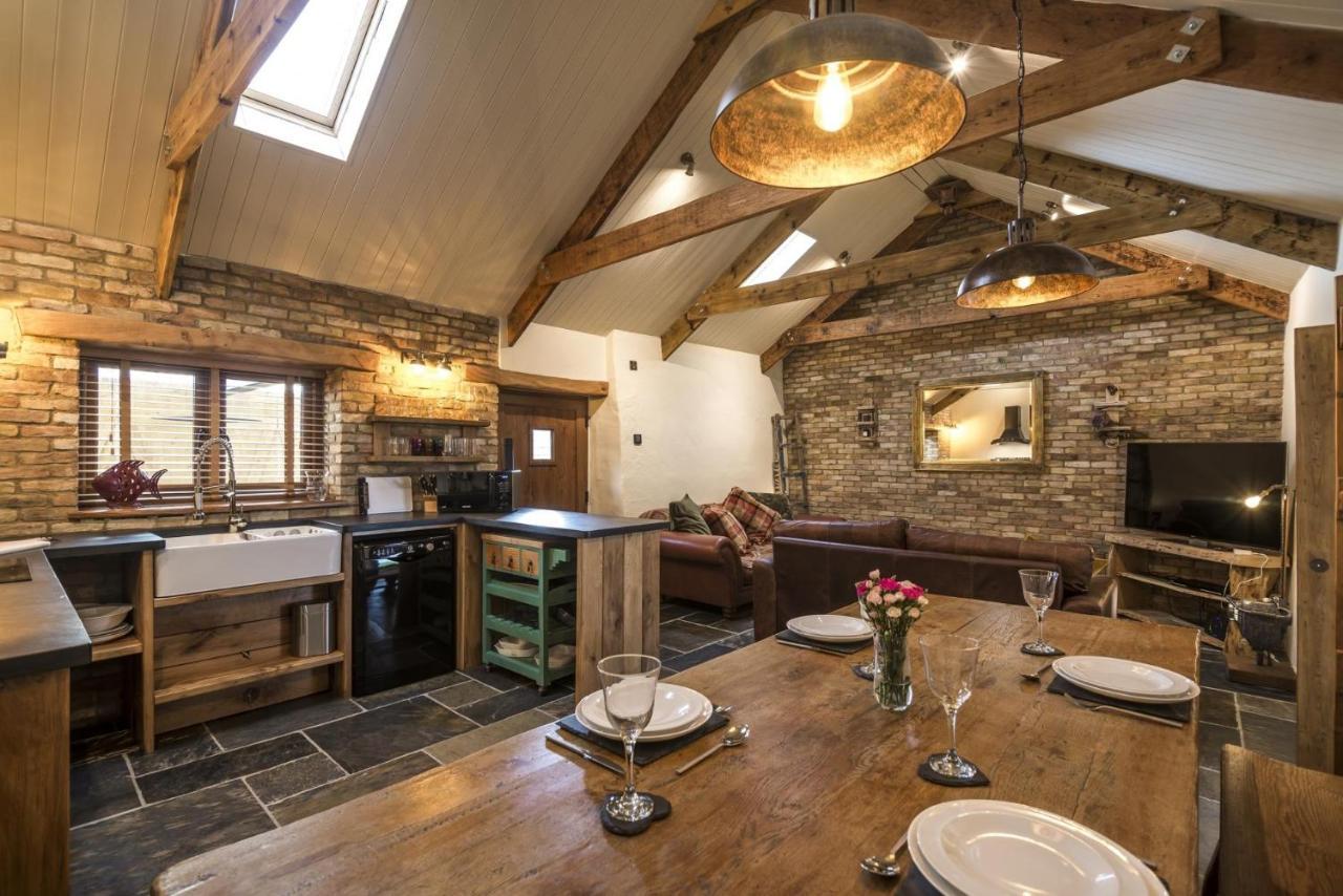 Lavender - Luxurious Barn Conversion - Blossom Farm Johnston المظهر الخارجي الصورة