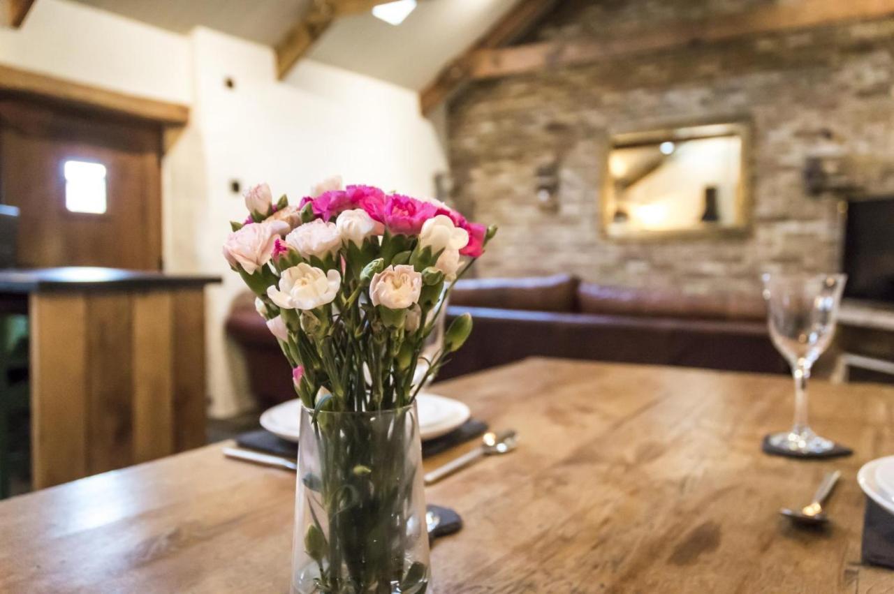 Lavender - Luxurious Barn Conversion - Blossom Farm Johnston المظهر الخارجي الصورة