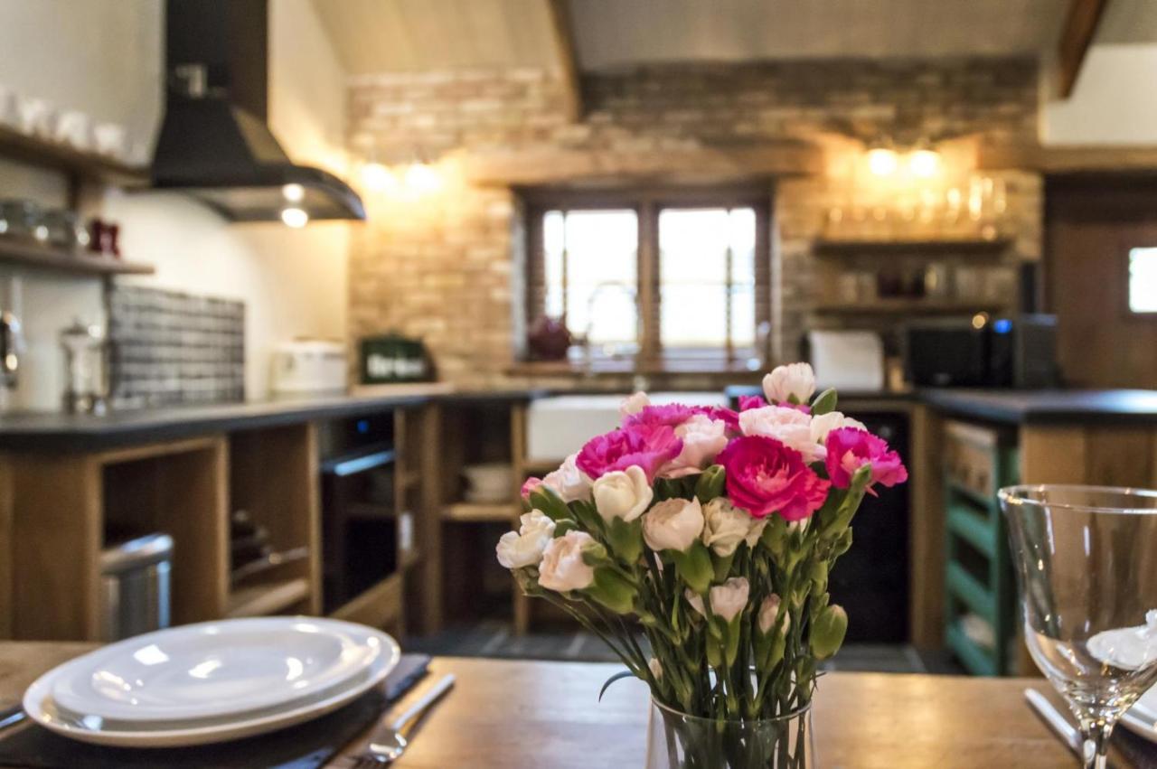 Lavender - Luxurious Barn Conversion - Blossom Farm Johnston المظهر الخارجي الصورة