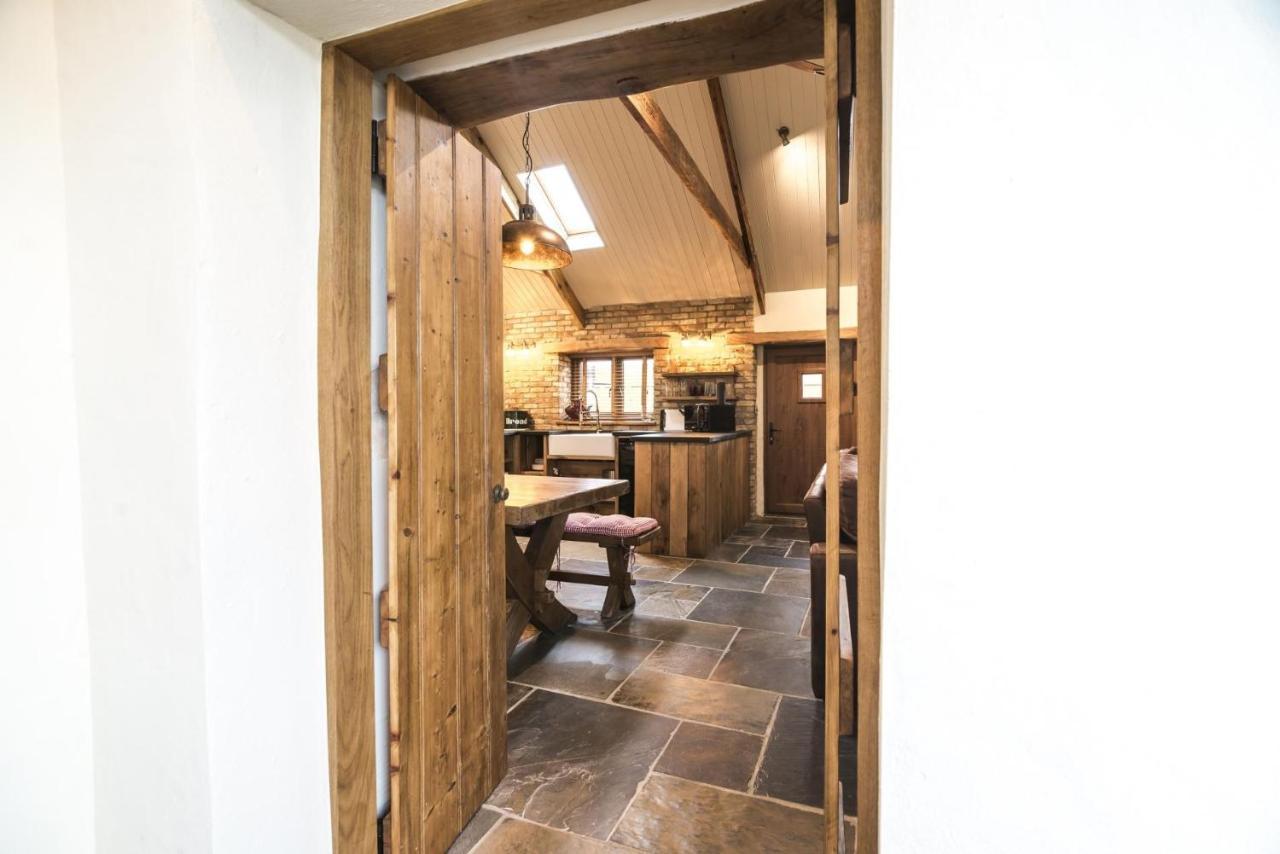 Lavender - Luxurious Barn Conversion - Blossom Farm Johnston المظهر الخارجي الصورة