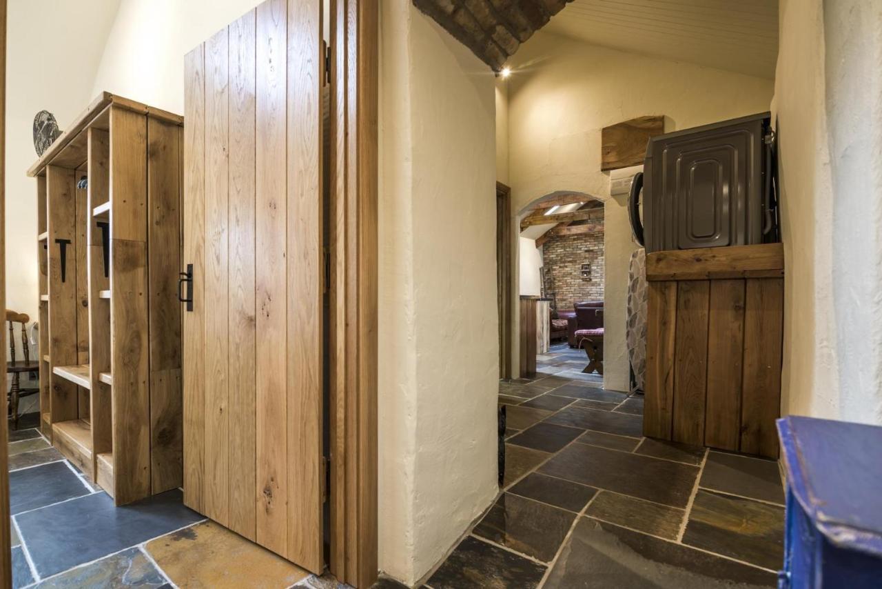 Lavender - Luxurious Barn Conversion - Blossom Farm Johnston المظهر الخارجي الصورة