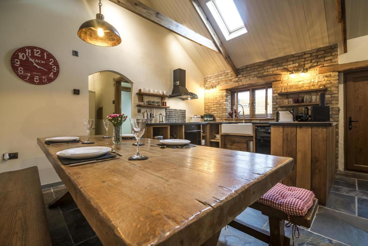 Lavender - Luxurious Barn Conversion - Blossom Farm Johnston المظهر الخارجي الصورة